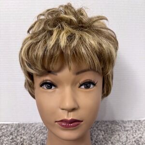 Estetica Wig  RM 12/26CH ~ Preowned ~ W/Box